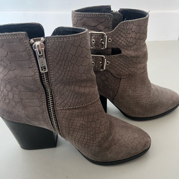 The Kooples Ankle Boots Gray - Leather Snake Print - Picture 6 of 12